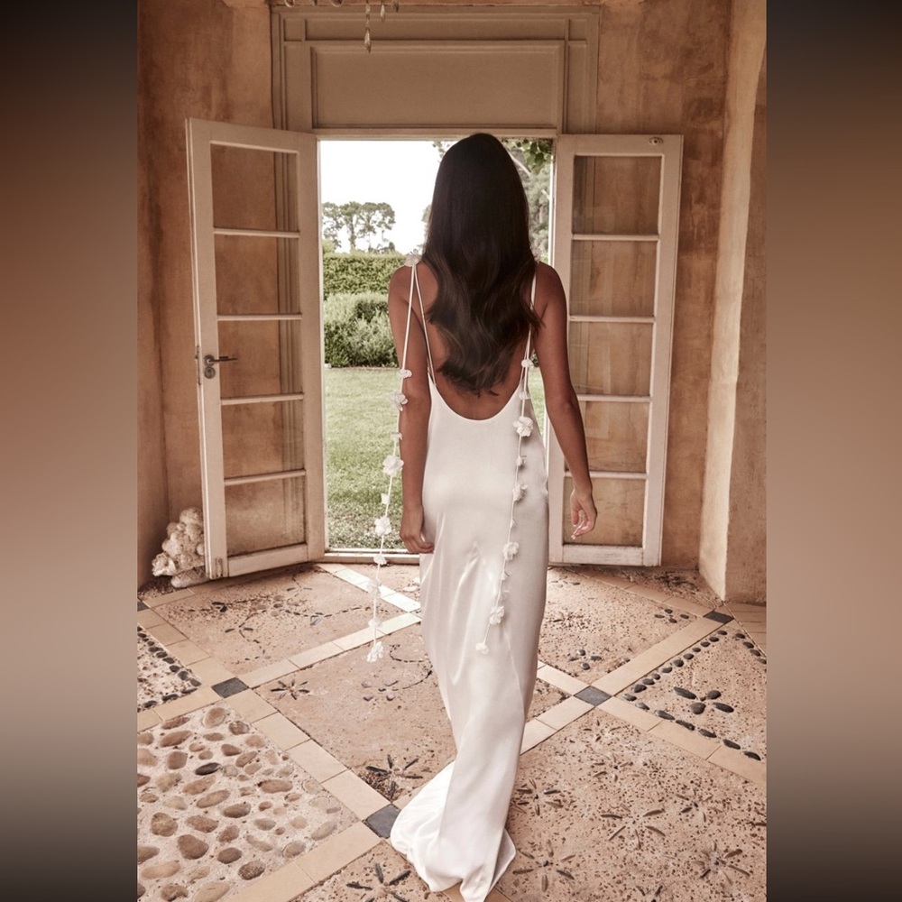 Meshki white gown